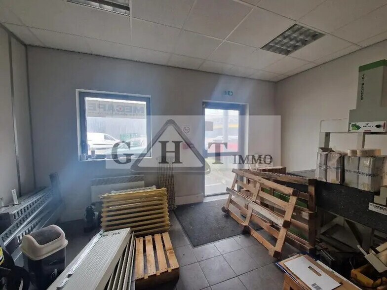 Industriel/Logistique dans Stains à vendre - Photo intérieure – Image 3 sur 7