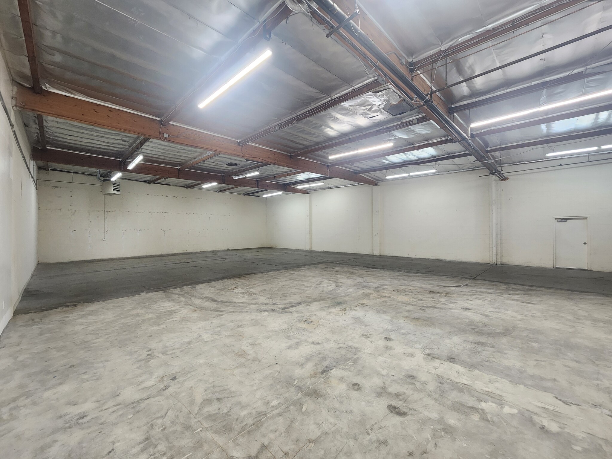 19509-19529 Business Center Dr, Northridge, CA à louer Photo intérieure– Image 1 sur 2