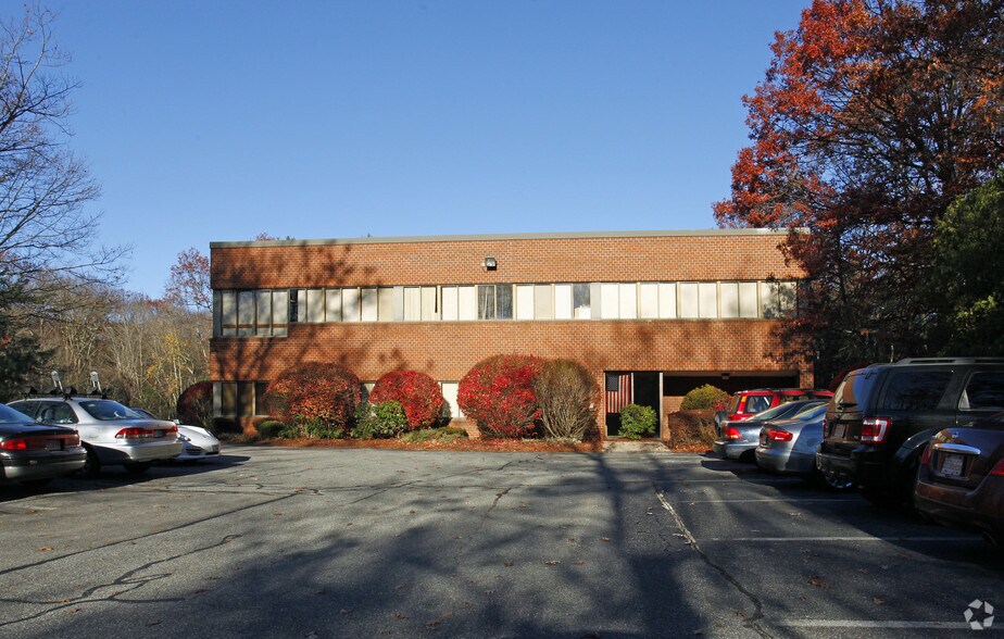 1 Oak Park Dr, Bedford, MA à louer - Photo principale – Image 1 sur 4