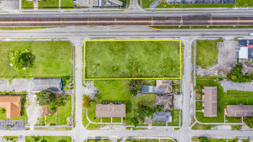 6611 NW 27th Ave, Miami, FL à vendre - Photo principale – Image 1 sur 7