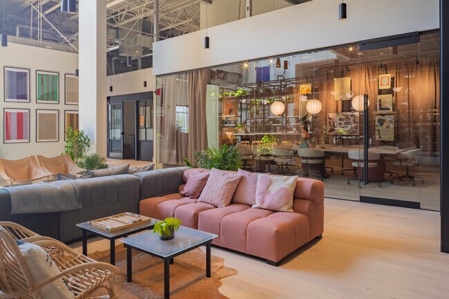 Plus de détails pour 2650 W Belleview Ave, Littleton, CO - Coworking à louer