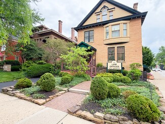 Plus de détails pour 923 E Broad St, Columbus, OH - Bureau à vendre