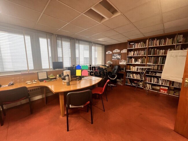 Plus de détails pour Bureau à vendre
