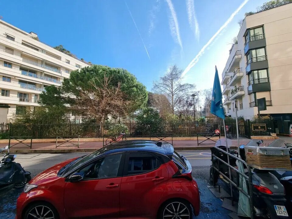 Bureau dans Levallois-Perret à vendre Photo de l’immeuble– Image 1 sur 10