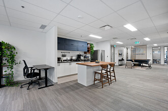 800 W Pender St, Vancouver, BC à louer Photo intérieure– Image 2 sur 4