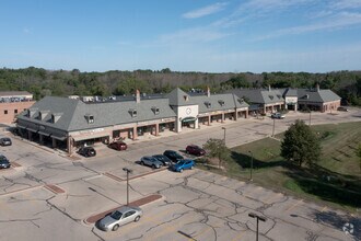 1300-1412 W Mequon Rd, Mequon, WI - Vue aérienne vue de carte - Image1