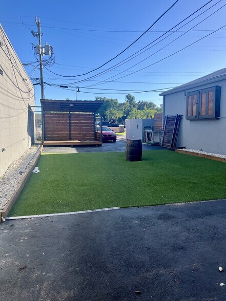 60 E Main St, Apopka, FL à louer - Photo de l’immeuble – Image 2 sur 7