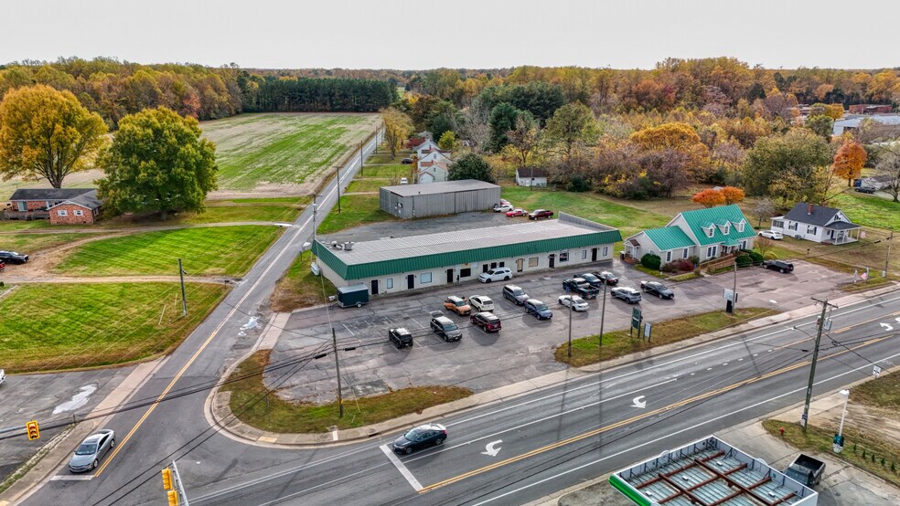 17272 Kings Hwy, Montross, VA à vendre - Photo de l’immeuble – Image 3 sur 12