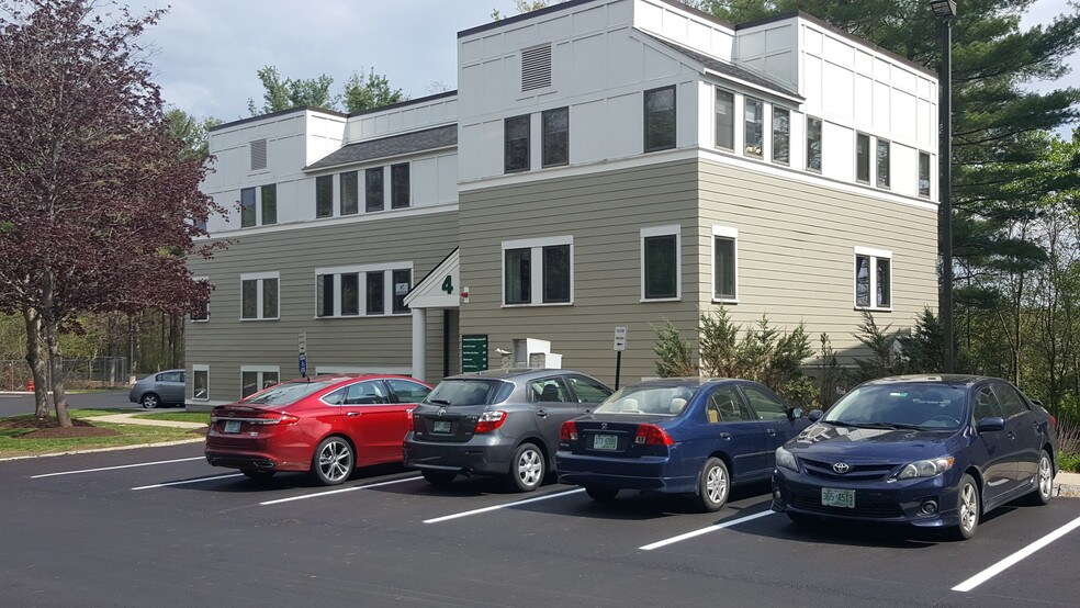 4 Greenleaf Woods Dr, Portsmouth, NH à louer - Photo de l’immeuble – Image 2 sur 24