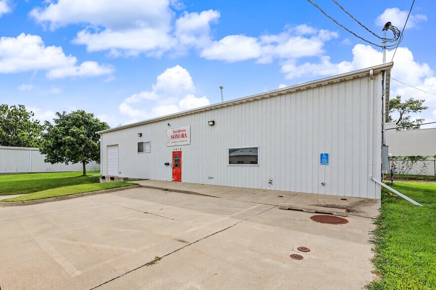 1516 Ohio St, Des Moines, IA à louer - Photo de l’immeuble – Image 3 sur 19