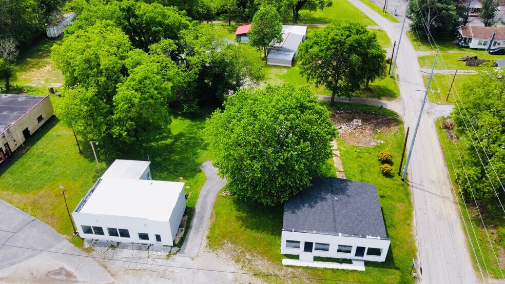 125 W Indiana Ave, Whitwell, TN à vendre - Photo de l’immeuble – Image 2 sur 6