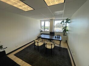 8665 Wilshire Blvd, Beverly Hills, CA à louer Photo intérieure– Image 1 sur 6