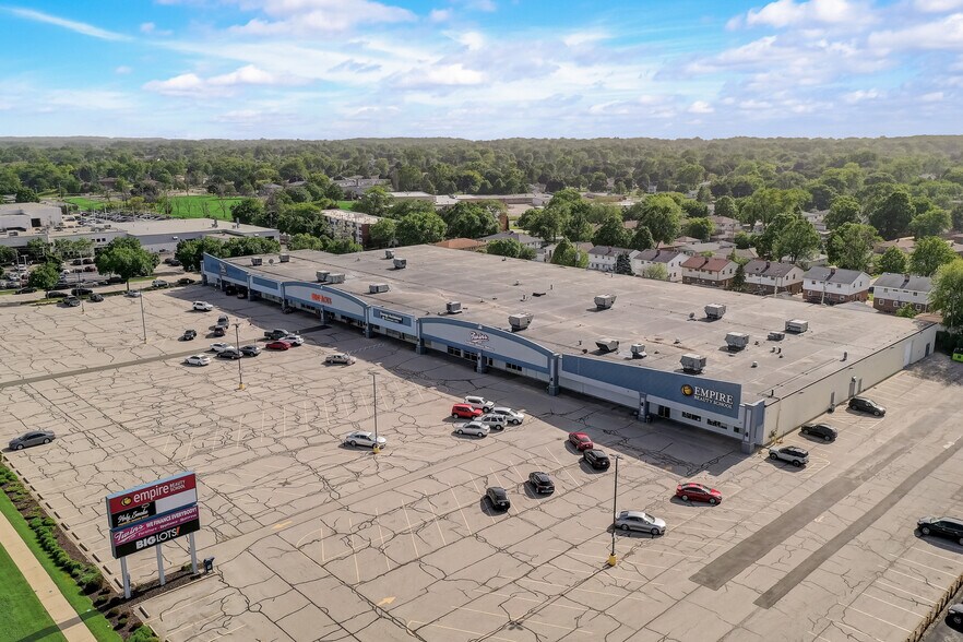 5655-5679 S 27th St, Milwaukee, WI à vendre - Aérien – Image 2 sur 4