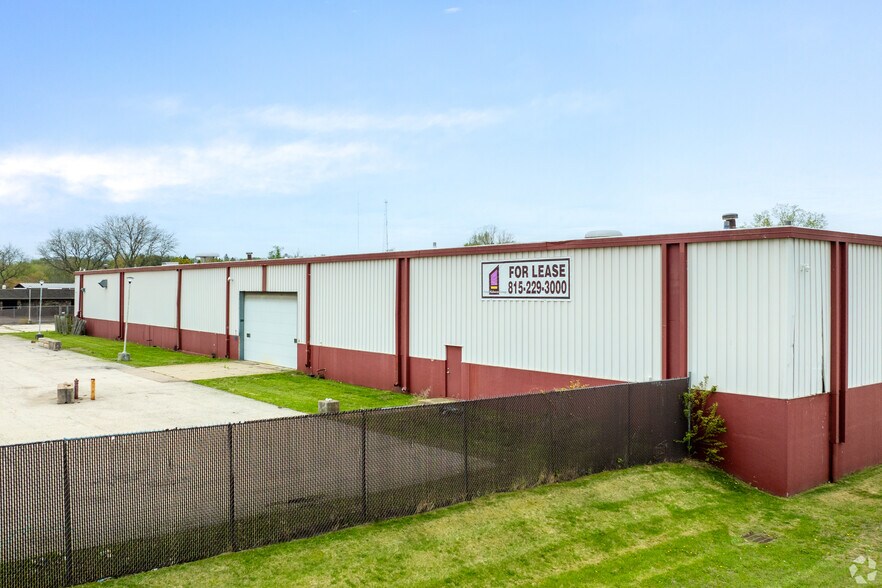 4750 Hiawatha Dr, Rockford, IL à vendre - Photo de l’immeuble – Image 3 sur 6