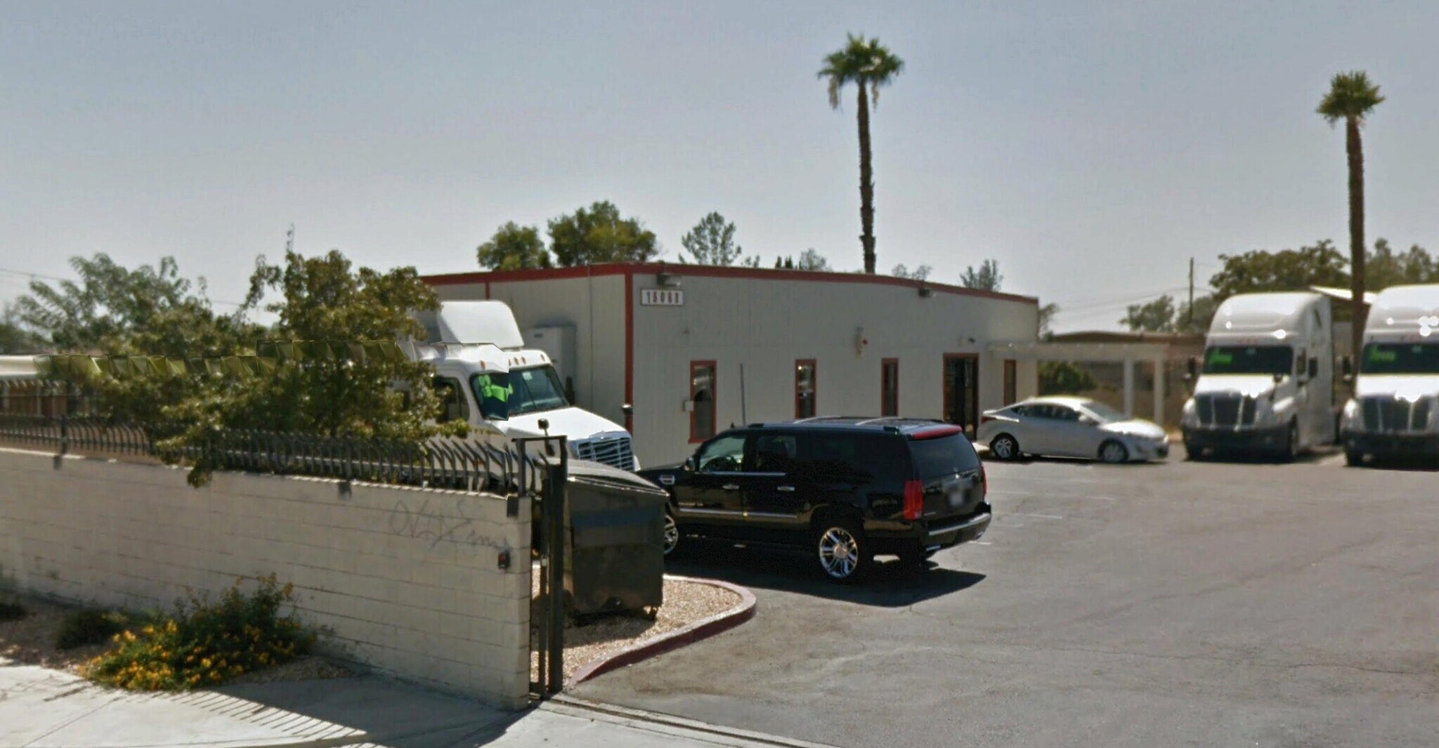 15083 Valley Blvd, Fontana, CA à louer Photo principale– Image 1 sur 3