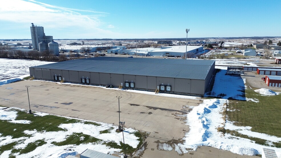 715 East St, Grinnell, IA à vendre - Photo principale – Image 1 sur 23