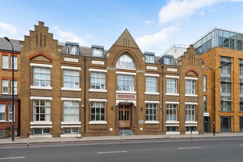 142 Battersea Park Rd, Londres à vendre - Photo de l’immeuble – Image 1 sur 8