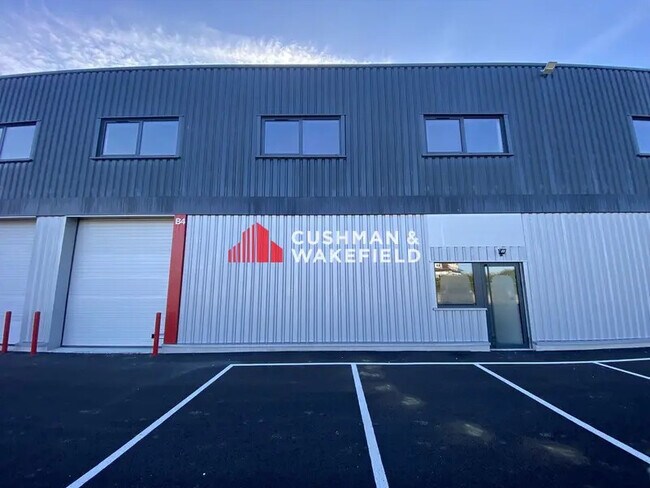Plus de détails pour 80 Avenue De Toulouse, Bruguières - Local d'activités à louer