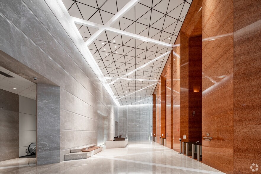 155 N Wacker Dr, Chicago, IL à louer - Hall d’entrée – Image 1 sur 3