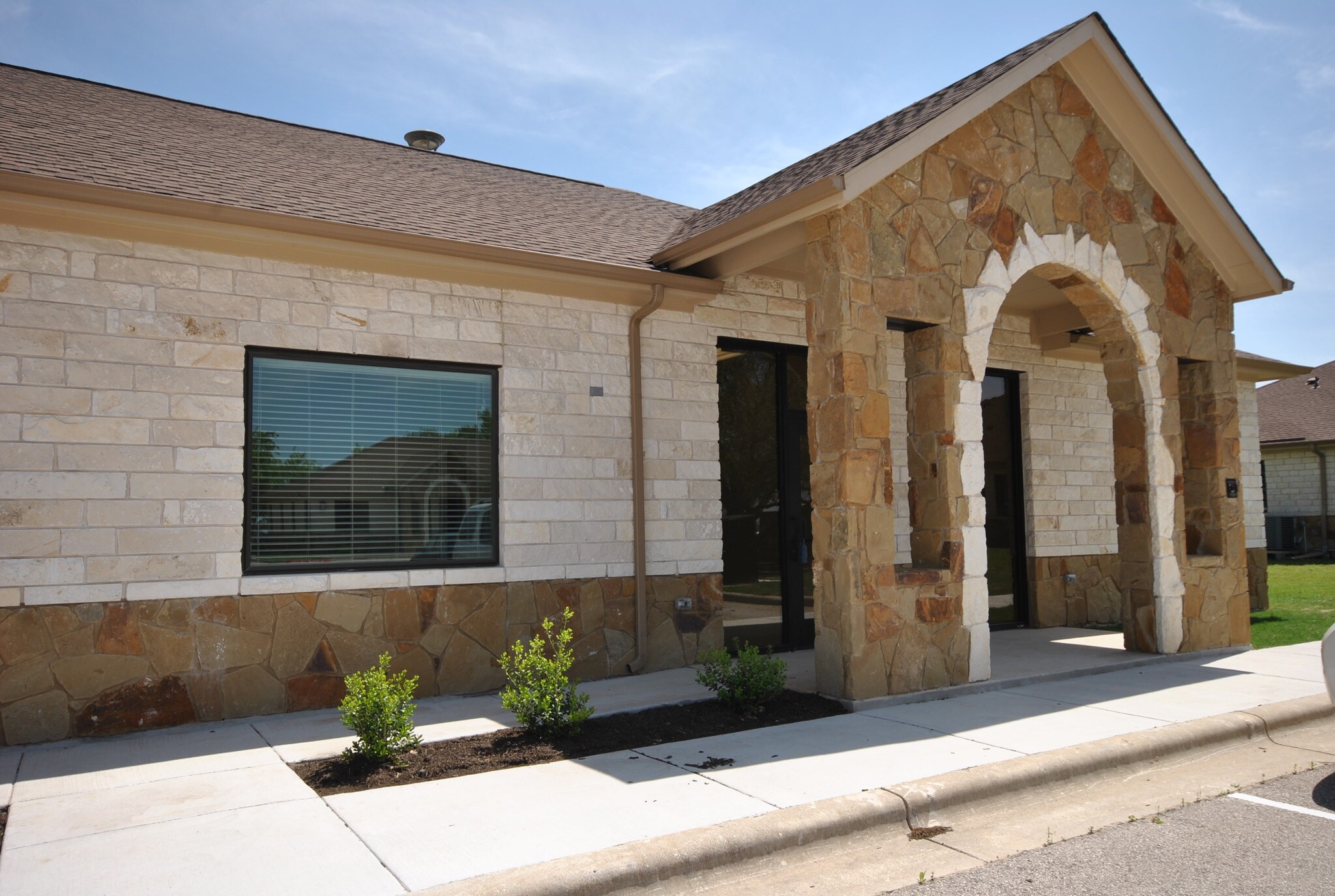 2911 A W Grimes Blvd, Pflugerville, TX à louer Autre– Image 1 sur 33