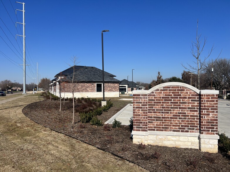 5500 N Shiloh Rd, Garland, TX à louer - Photo de l’immeuble – Image 3 sur 7