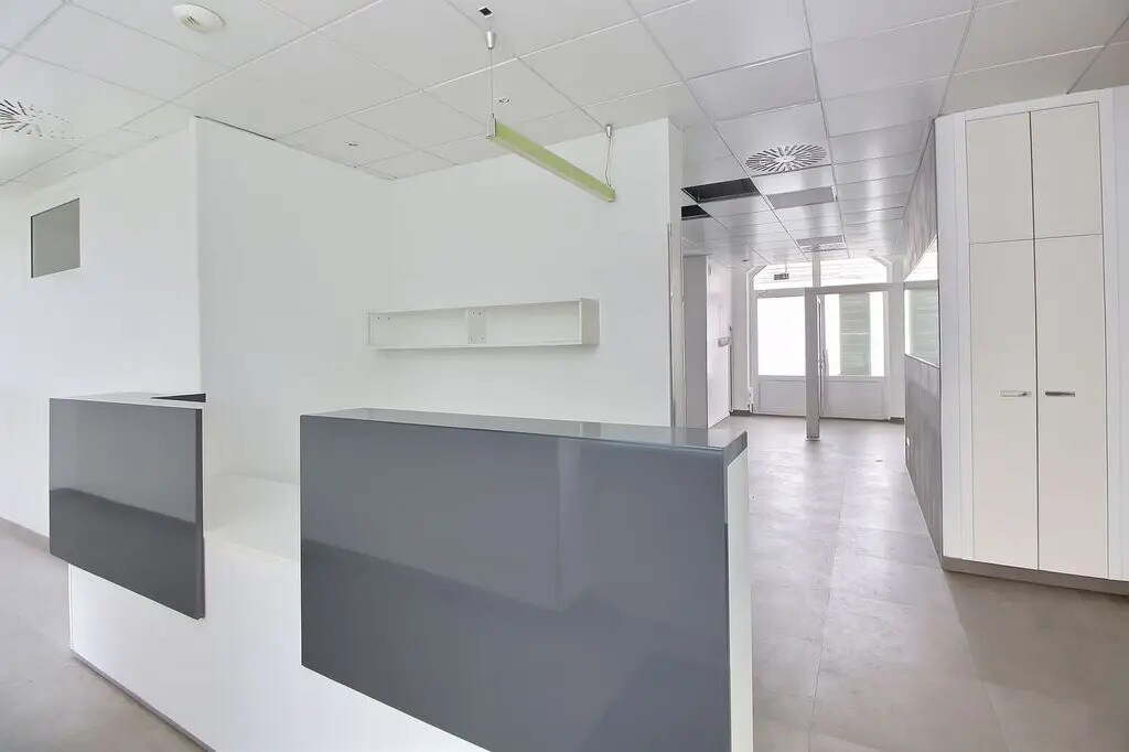13 Rue Du Faubourg Saint-Martin, Paris, PAR 75010 - Lot Lot RDC-SS - - Photo intérieure - Image 2 of 7