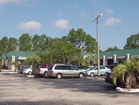 2100 E Edgewood Dr, Lakeland, FL à louer - Photo de l’immeuble – Image 3 sur 5