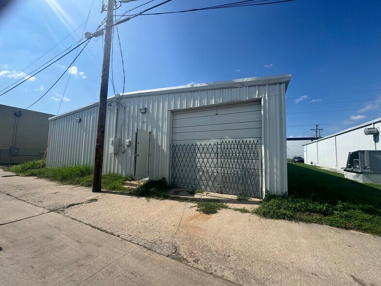 2053 E Wassall St, Wichita, KS à vendre - Photo de l’immeuble – Image 3 sur 4