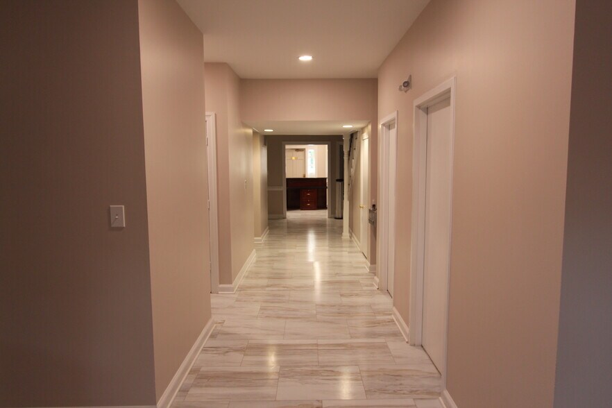 800 Newtown Rd, Virginia Beach, VA à louer - Photo intérieure – Image 2 sur 8