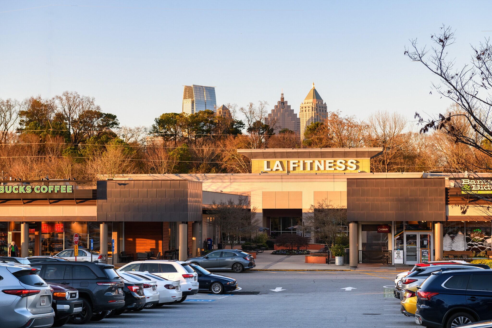 1544 Piedmont Rd NE, Atlanta, GA à louer Photo de l’immeuble– Image 1 sur 5
