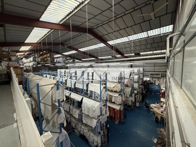 Plus de détails pour Industriel/Logistique à vendre