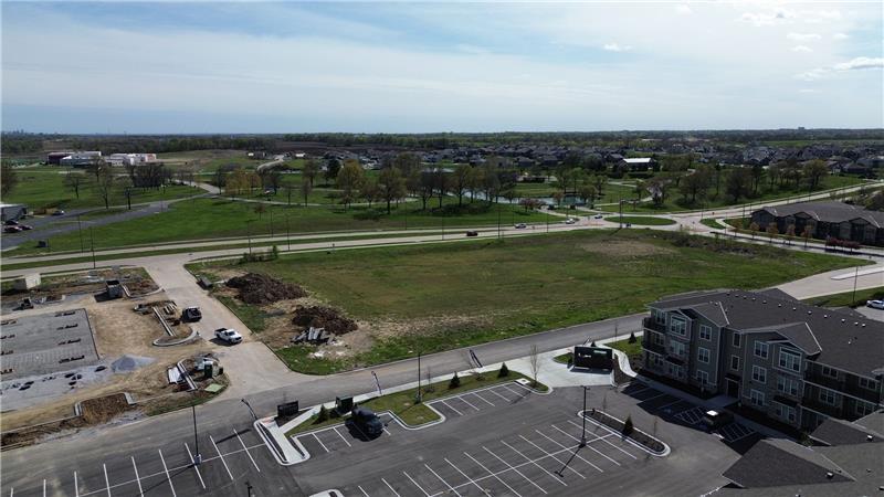 NW Shoal Creek Pky, Kansas City, MO à vendre - Aérien – Image 3 sur 4