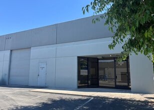 37300 Cedar Blvd, Newark, CA à louer Photo intérieure– Image 1 sur 7
