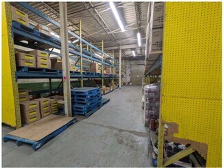 Plus de détails pour 9200 Rue Charles-de-LaTour, Montréal, QC - Industriel/Logistique à louer
