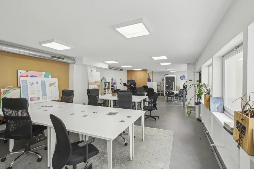 27 Rue De Citeaux, Paris à vendre - Photo de l’immeuble – Image 3 sur 12