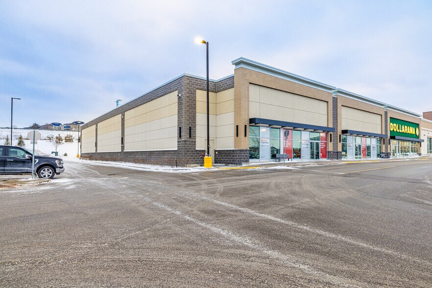 637 Cundles Rd E, Barrie, ON à louer - Photo de l’immeuble – Image 3 sur 6