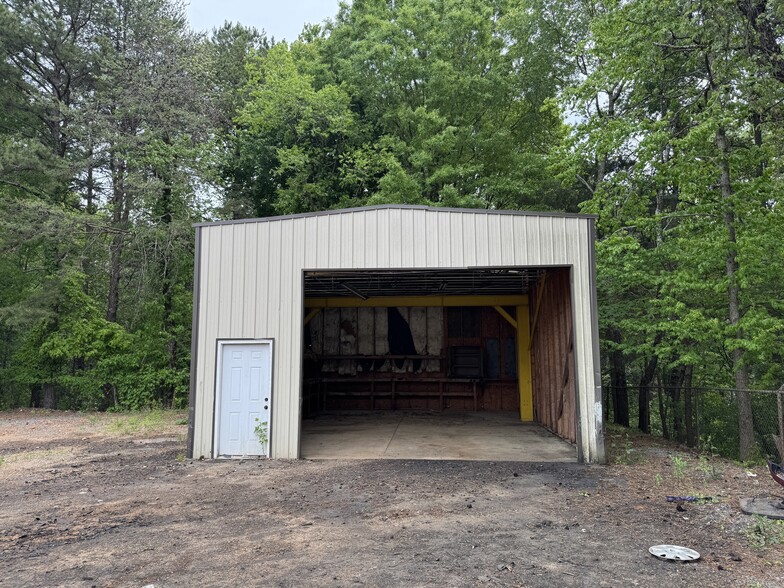 1300 N Hoskins Rd, Charlotte, NC à louer - Photo de l’immeuble – Image 3 sur 3