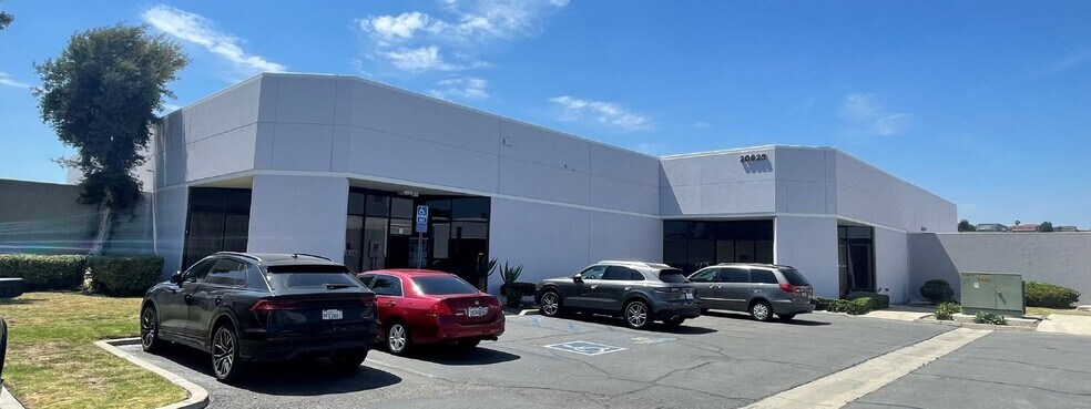 20625 Valley Blvd, Walnut, CA à louer - Photo de l’immeuble – Image 1 sur 6
