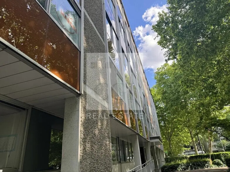 Bureau dans Villeurbanne à louer - Photo de l’immeuble – Image 1 sur 12