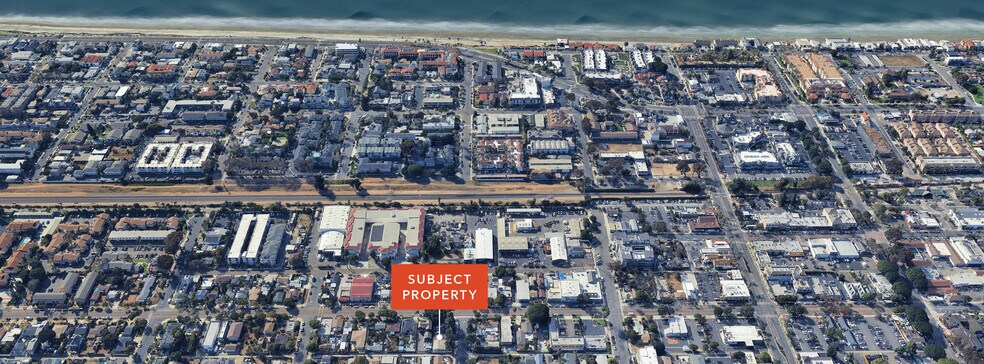 635 Pine Ave, Carlsbad, CA à vendre - Photo de l’immeuble – Image 2 sur 3