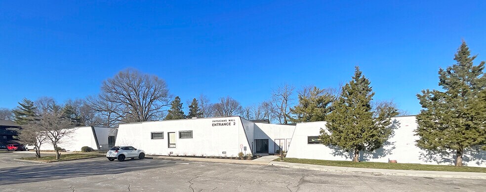 715 Shaker Dr, Lexington, KY à vendre - Photo de l’immeuble – Image 2 sur 7