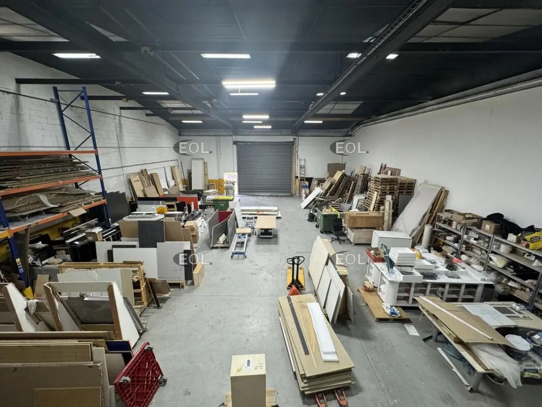 Local d’activités dans Saint-Germain-lès-Arpajon à louer Photo de l’immeuble– Image 1 sur 7