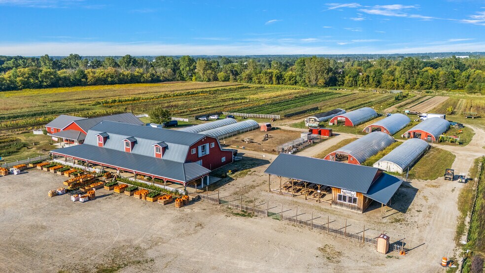 69475 Romeo Plank Rd, Armada, MI à louer - Photo de l’immeuble – Image 2 sur 5