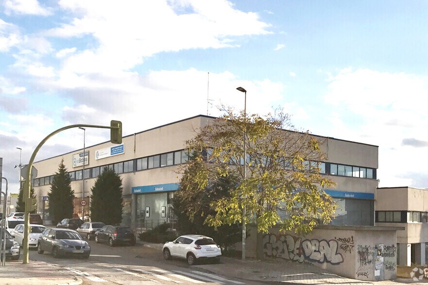Calle Cincel, 6, Rivas-Vaciamadrid, Madrid à vendre - Photo de l’immeuble – Image 2 sur 2