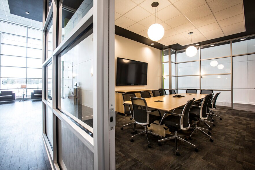 12080 N Corporate Pky, Mequon, WI à louer - Photo intérieure – Image 3 sur 11