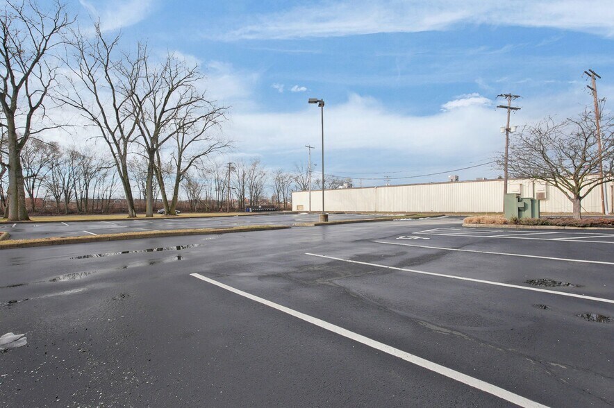 1445 Goodale Blvd, Columbus, OH à louer - Photo de l’immeuble – Image 3 sur 5