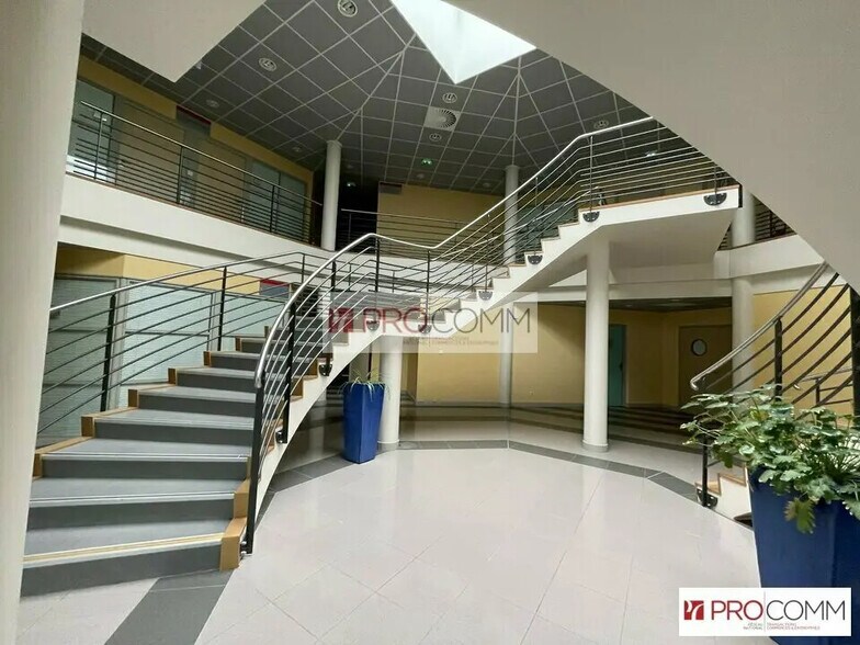 Bureau dans Chartres à louer - Photo de l’immeuble – Image 3 sur 10