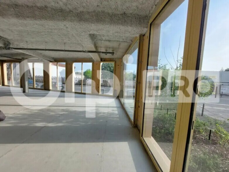 Local commercial dans Bordeaux à louer - Photo intérieure – Image 1 sur 5