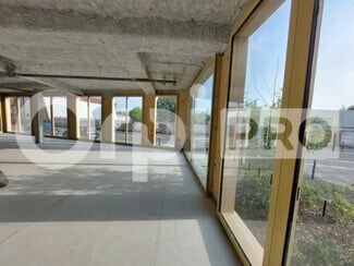 Plus de détails pour Local commercial à louer