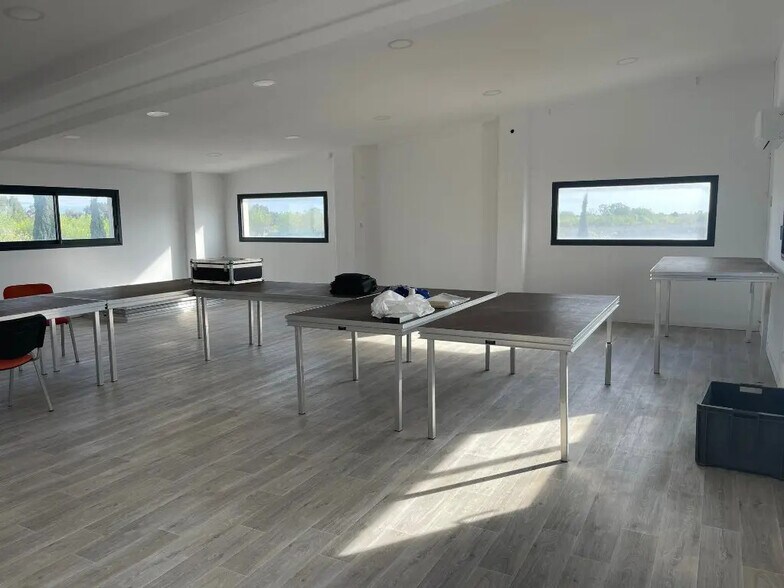 Local d'activités dans Torreilles à vendre - Photo de l’immeuble – Image 3 sur 9